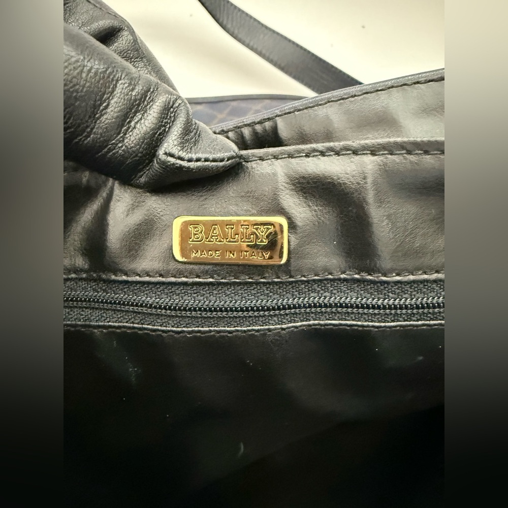 Bally Crossbody - Picture 9 of 9